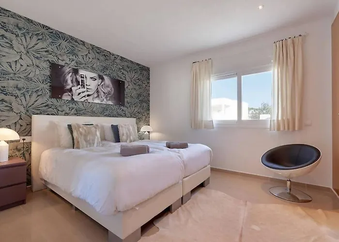 Julieta - Ibiza Ciudad * Santa Eularia des Riu