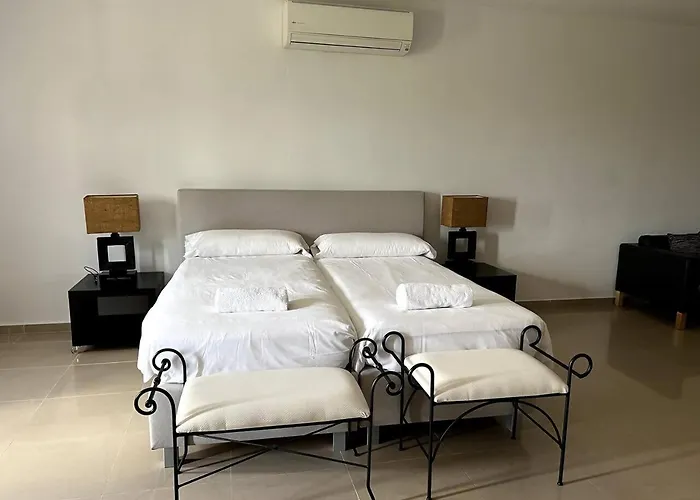 Julieta - Ibiza Ciudad *