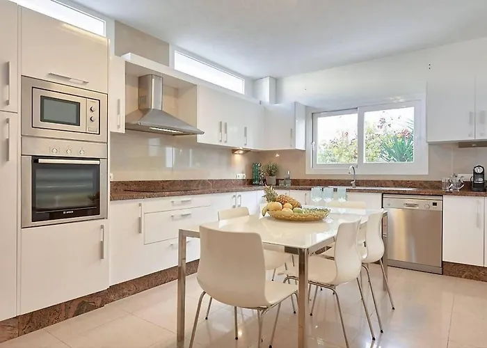 Julieta - Ibiza Ciudad * Santa Eularia des Riu